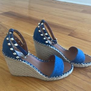 Valentino Garavani rock stud espadrille wedge excellent condition